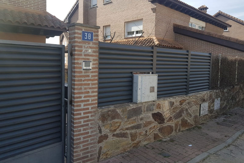 vallas de aluminio en la comunidad de Madrid